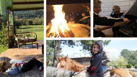 santa catarina com crianças pedras brancas